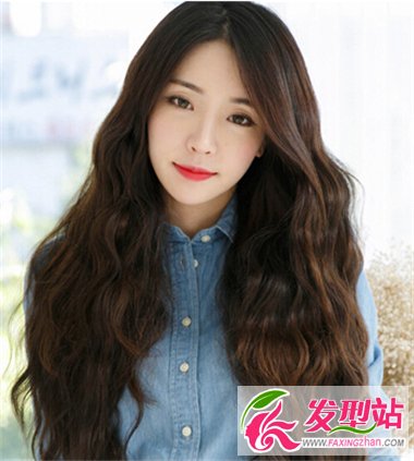 2015女生长发发型大   美女修颜烫发潮流气质倍增