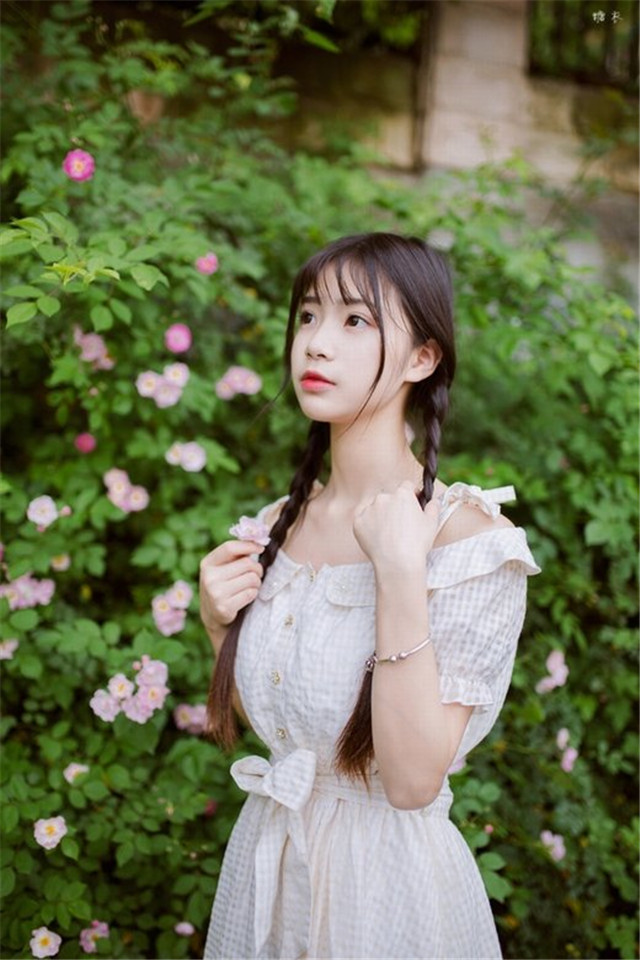 漂亮美女手机壁纸  超漂亮全高清官方手机壁纸图片精选