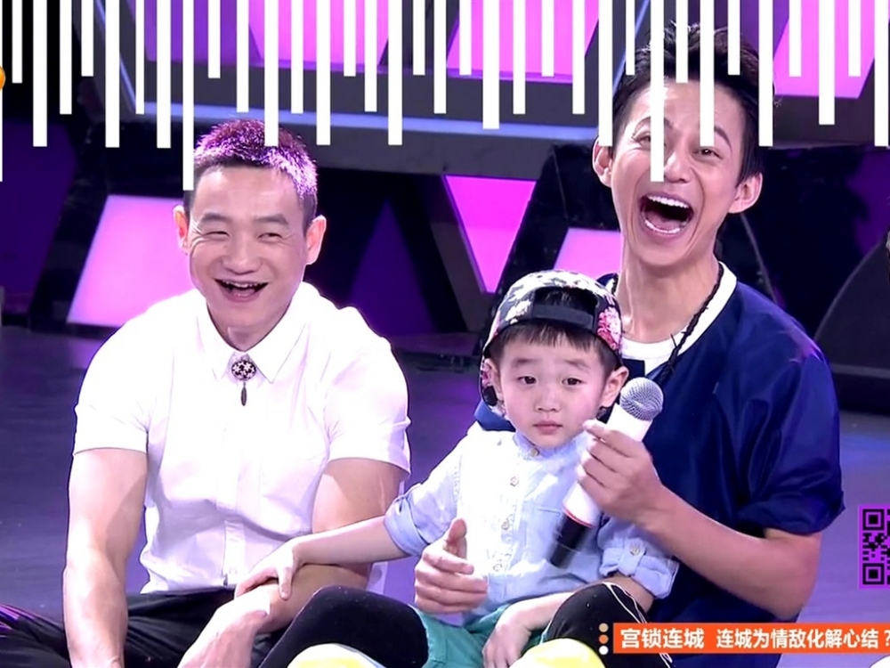 爸爸去哪儿第二季可爱杨阳洋电脑桌面壁纸