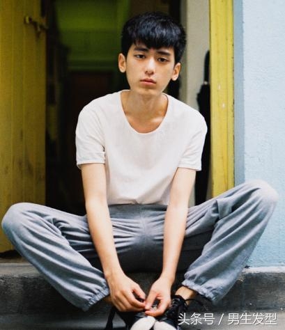 帅气十足的男生发型 文艺潮男气质尽显
