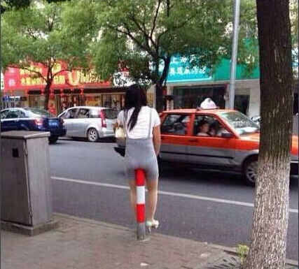 这样坐着舒服些？