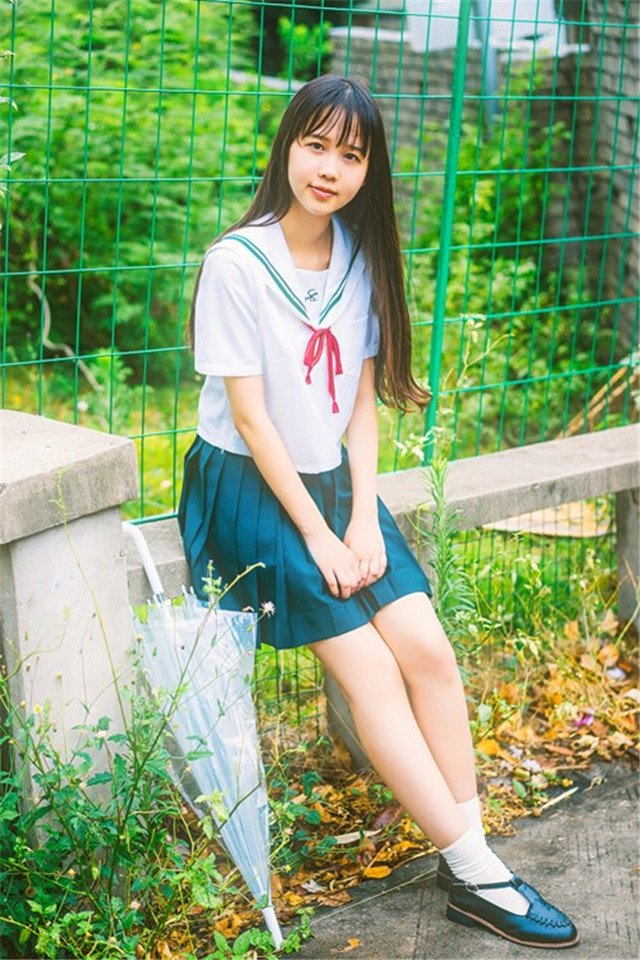 韩版可爱手机壁纸 井柏然阳光帅气手机壁纸图片