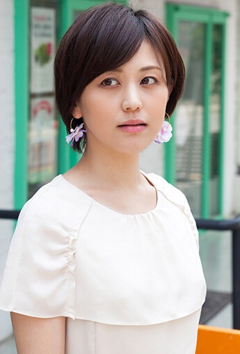 女生短发留什么刘海好看 因人而异