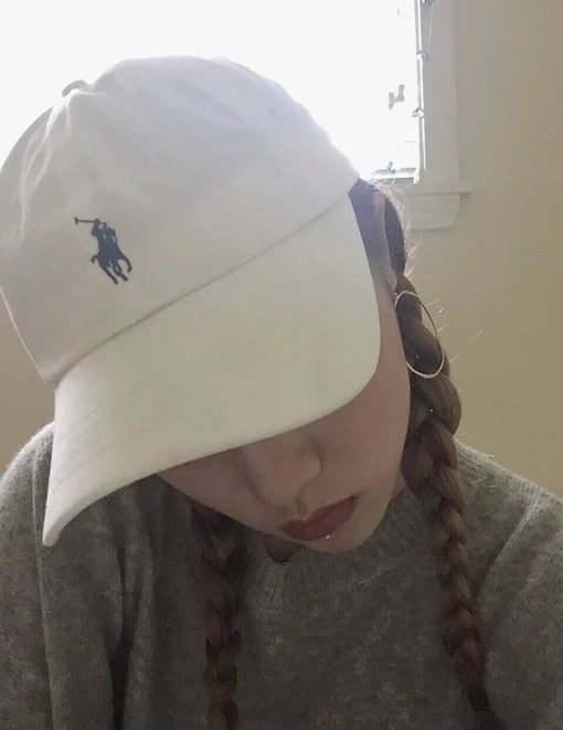 不善言辞 待人真诚.