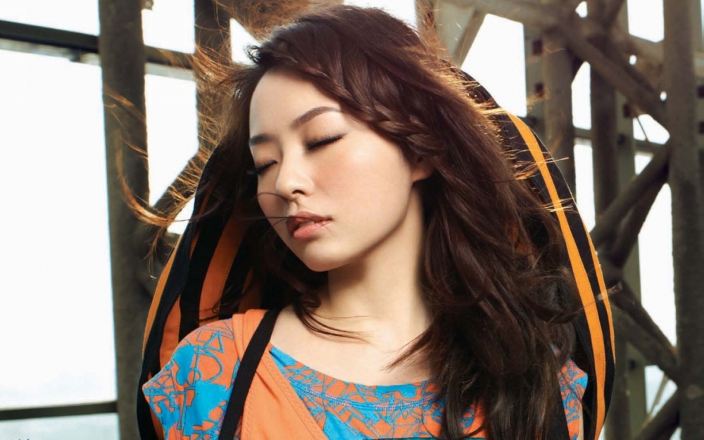 美女张靓颖写真高清电脑壁纸