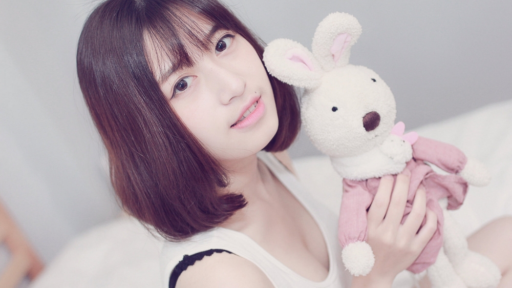 美女学生床上私拍写真电脑桌面壁纸图片 第一辑