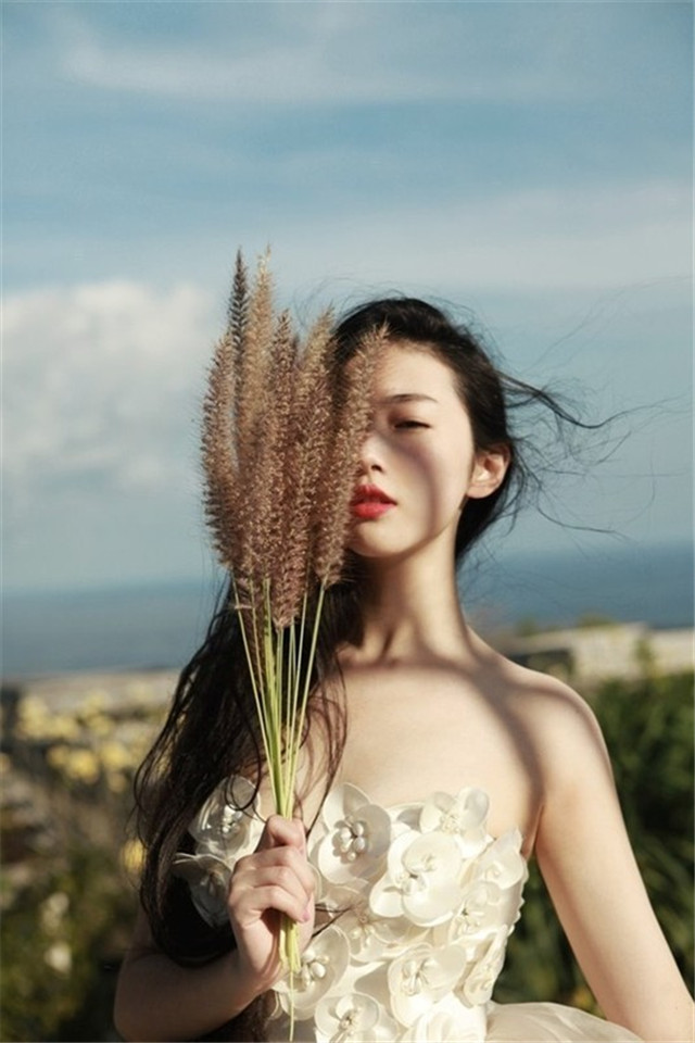 文艺黑白美女手机壁纸 文艺小清新清纯美女手机壁纸图片