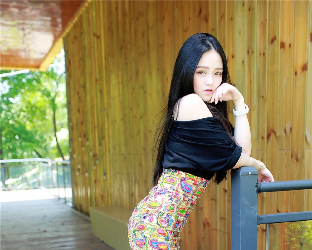 嫩模佩佩Cassie清纯户外写真电脑壁纸
