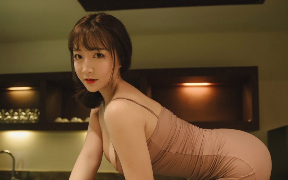 性感睡衣美女私房诱惑写真桌面壁纸