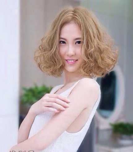 女士流行短发发型图片  春夏必备女士短发发型图片