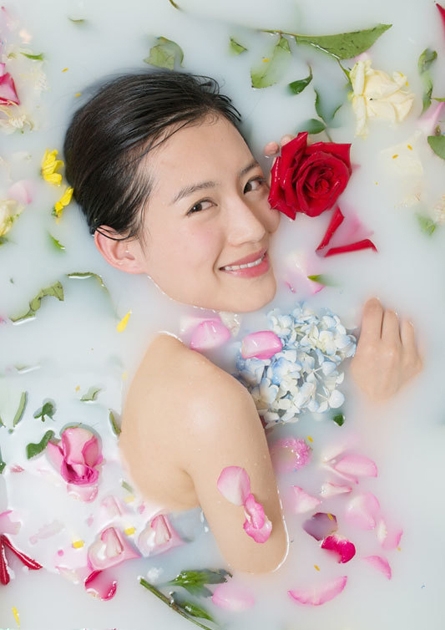 苏青粉光若腻写真大片大曝光