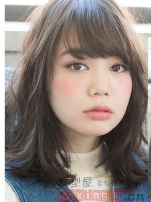 齐肩发女生发型图片欣赏