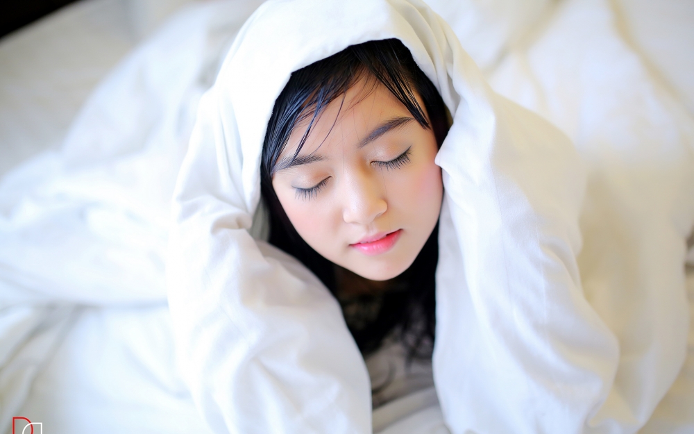 邻家美女清纯养眼图片桌面壁纸
