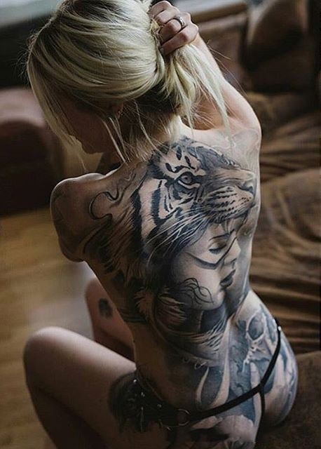 女神的祝福，满背虎头女神纹身图案