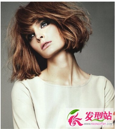 夏季适合什么样的发型呢？ 欧美短发也是很不错的选择