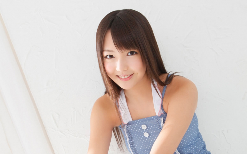 日本美少女团体甜美写真电脑桌面壁纸