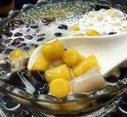 这个时间点只想来一份冰冻的仙草芋圆