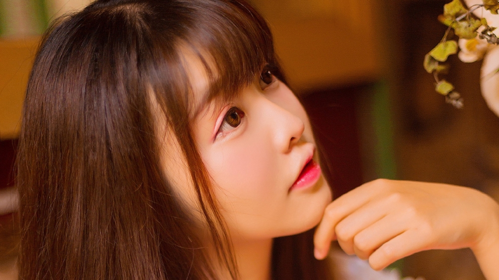暖心文艺美女
