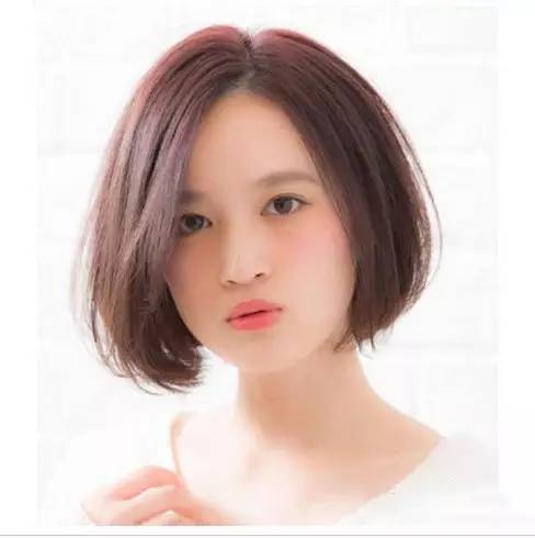 适合方脸妹子的大侧分发型　修脸型显气质