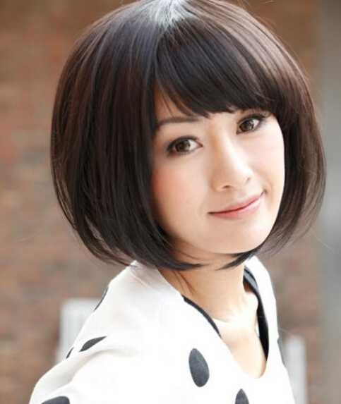 女生甜美波波头短发发型图片 蛋卷头+波波头最修脸