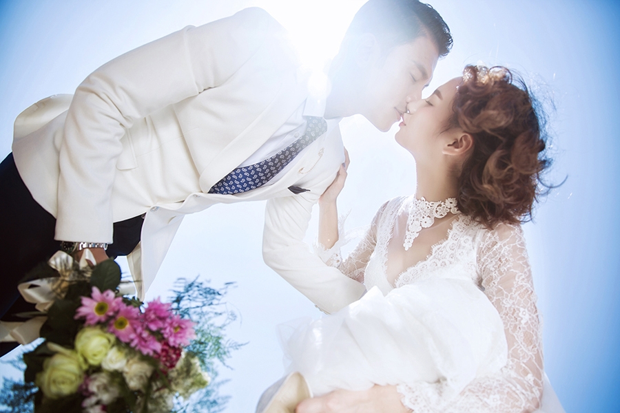 海边浪漫婚纱照 海边的浪漫婚纱照