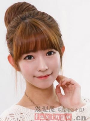 女生扎发型图片 简单百变随你选