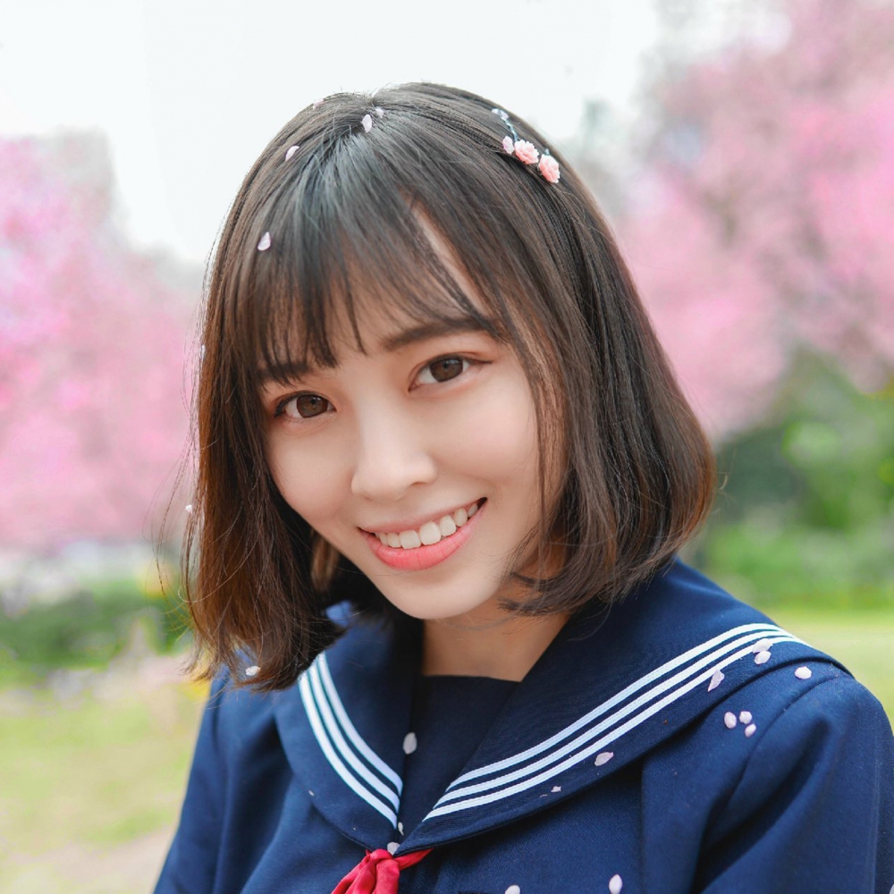 短发日系校服美女户外写真iPad4壁纸下载