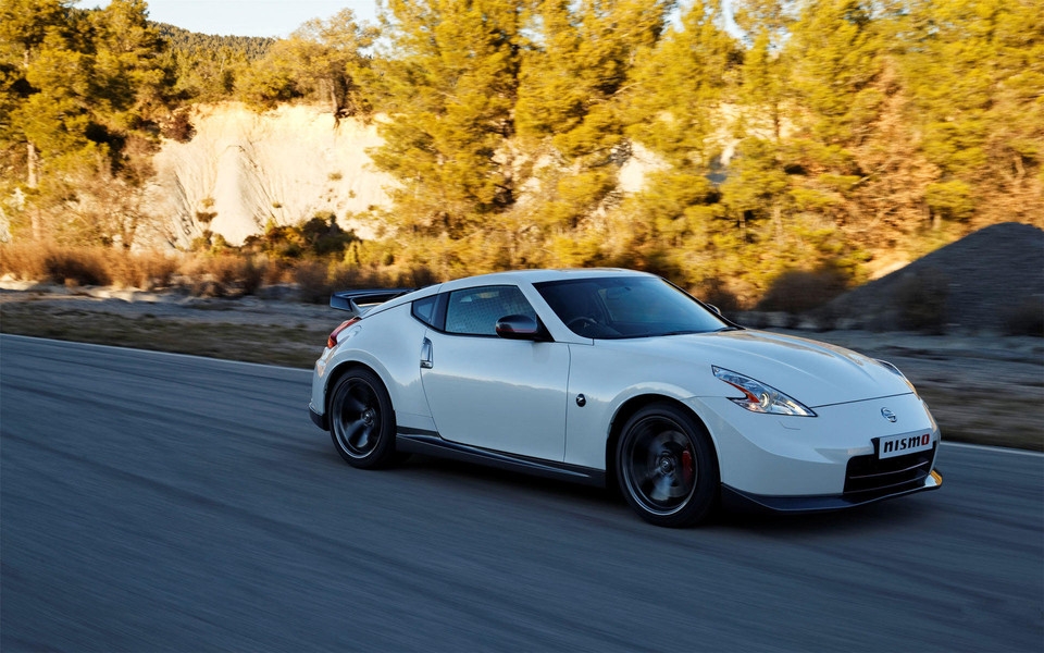日产370Z Nismo跑车高清壁纸