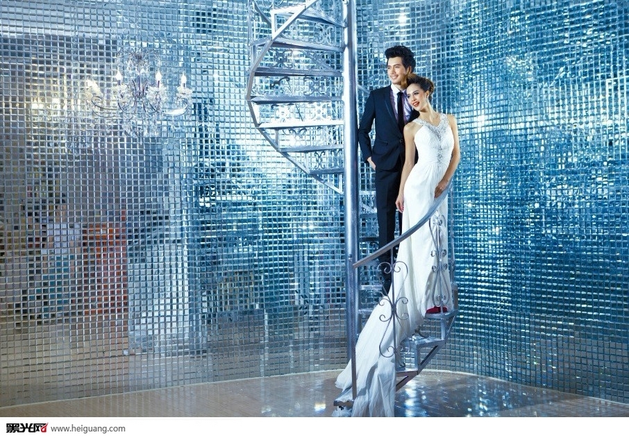 Falling In Love 婚纱照