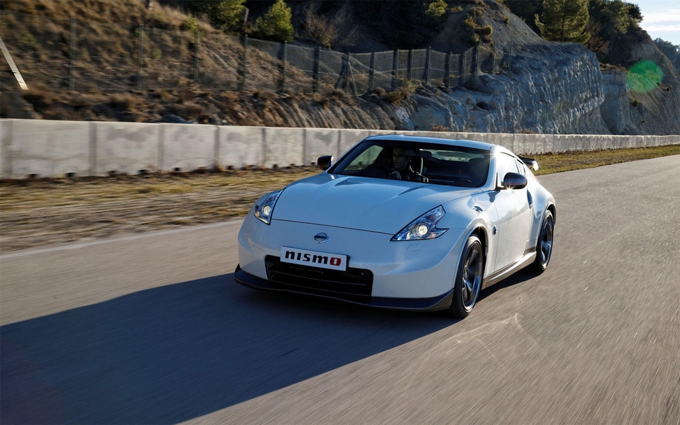 日产370Z Nismo跑车高清壁纸