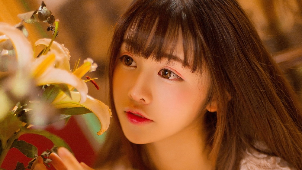 暖心文艺美女