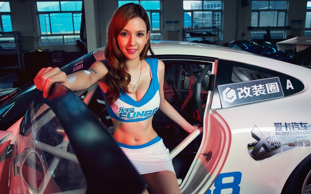 保时捷997 GT3 Cup美女泷泽萝拉壁纸
