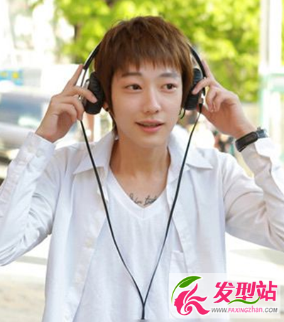 最新时尚韩国风格男士长发造型 十分时尚潮流的发型设计