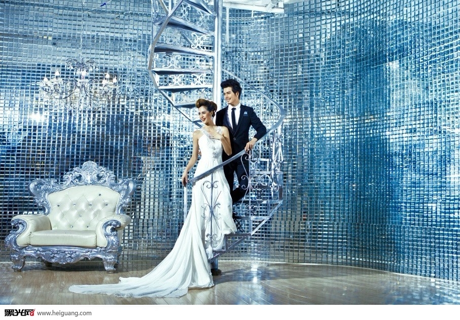 Falling In Love 婚纱照