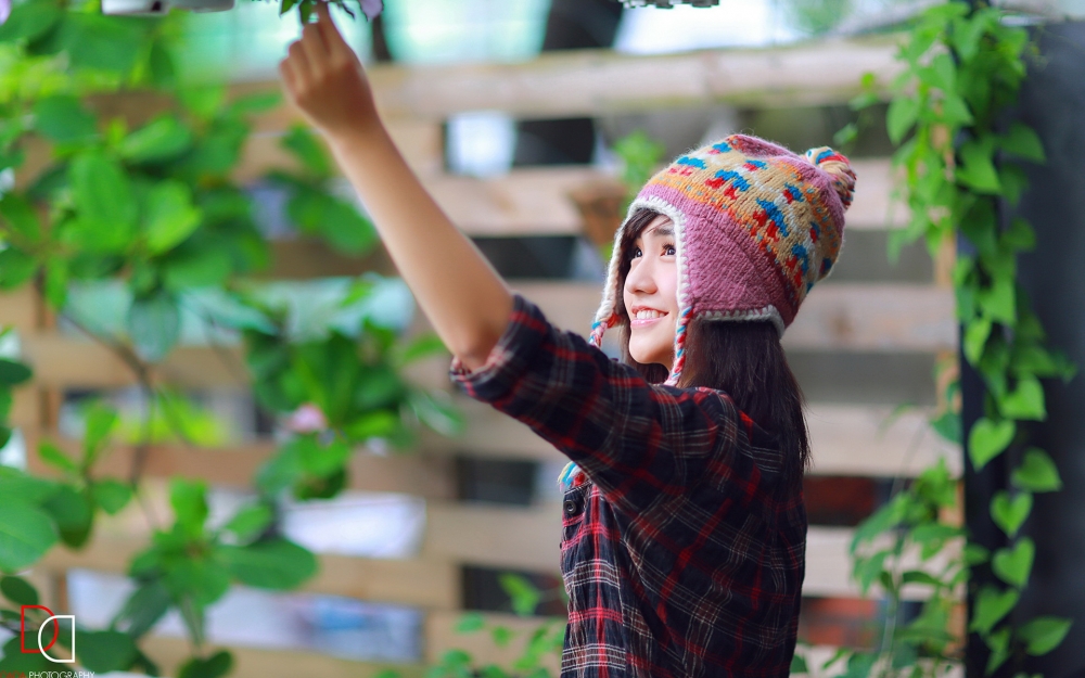 邻家美女清纯养眼图片桌面壁纸