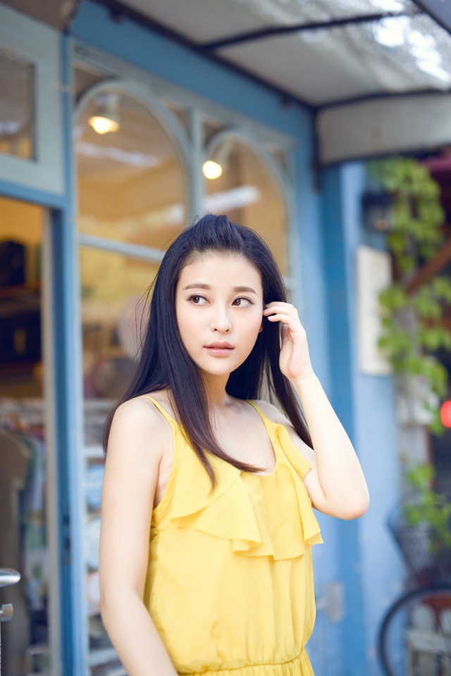 美女刘妙清纯萝莉写真