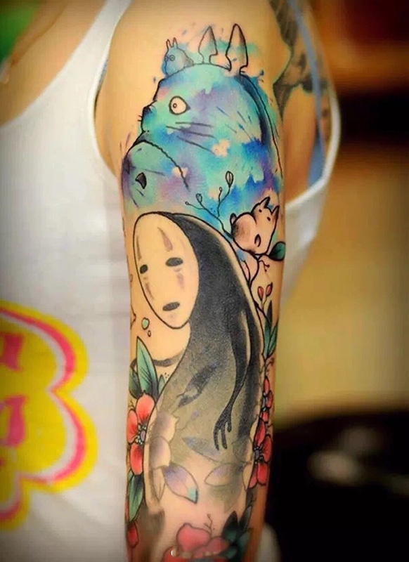 动漫迷的狂热，手臂卡通形象纹身