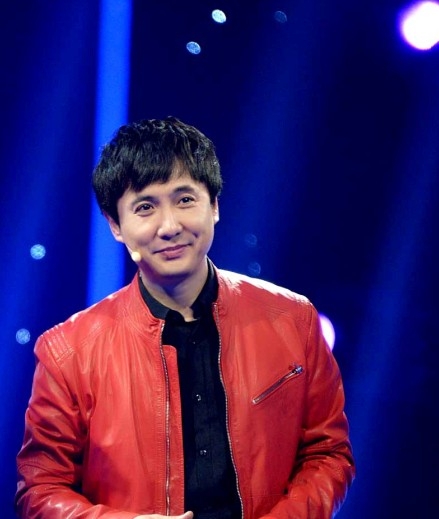 《欢乐喜剧人》第一季度冠军沈腾图片 多才多艺令人佩服