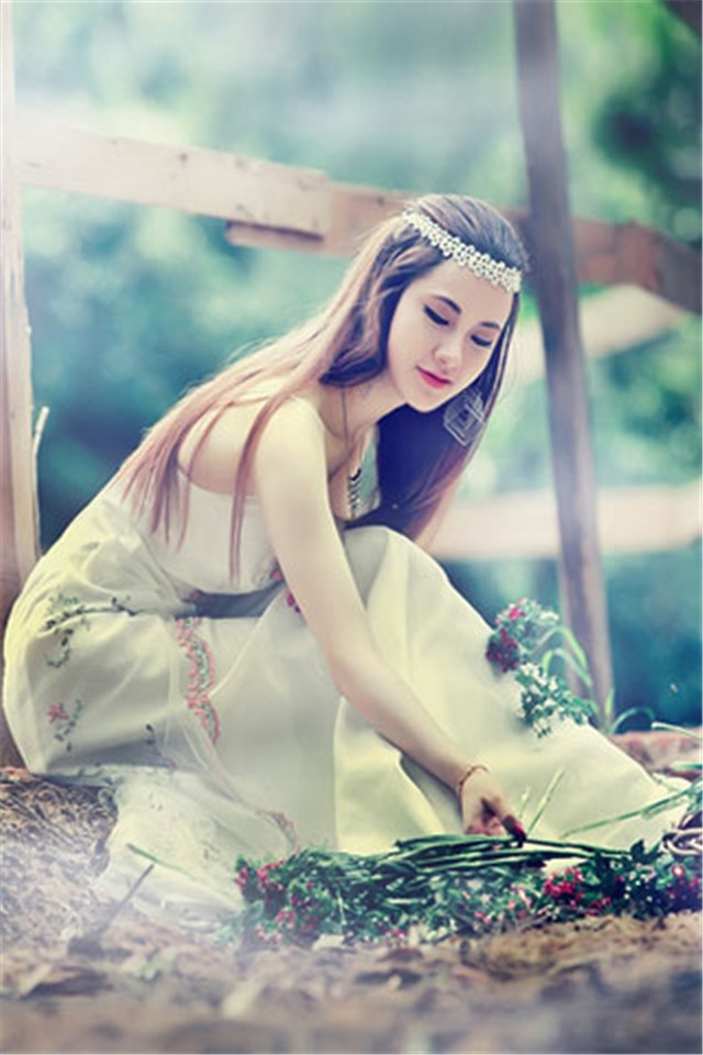 唯美梦幻丛林仙子美女养眼写真手机壁纸
