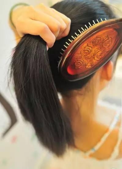 8款简单又好看的编发 一分钟就能学会