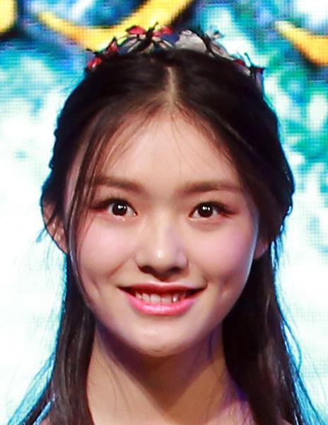 夏天来了 看明星女神们都在怎么扎头发
