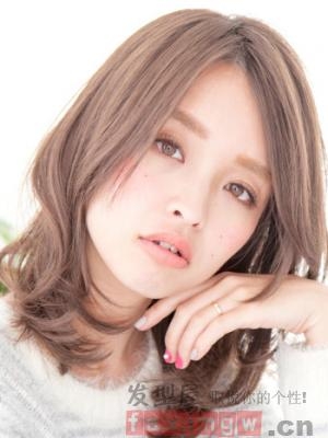 齐肩发女生发型图片欣赏