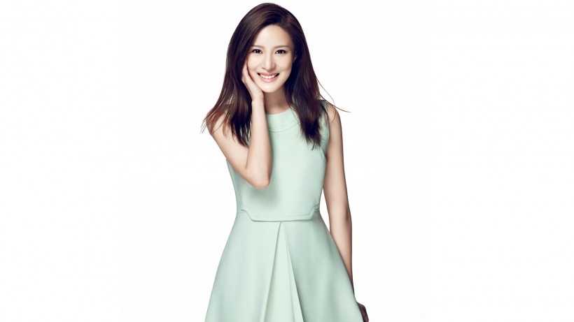 美女演员邬靖靖桌面壁纸