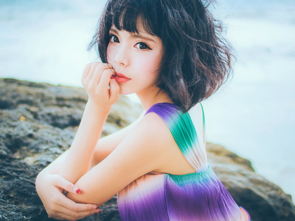 清新泳衣少女写真平板壁纸下载 第一辑