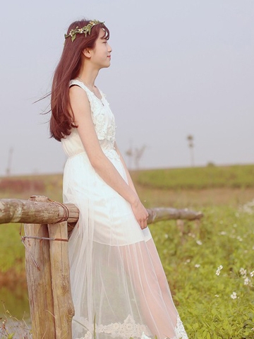 清纯养眼的氧气美女户外唯美写真手机壁纸