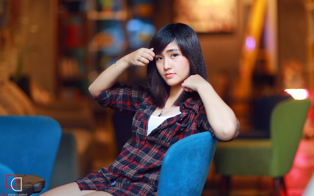 邻家美女清纯养眼图片桌面壁纸