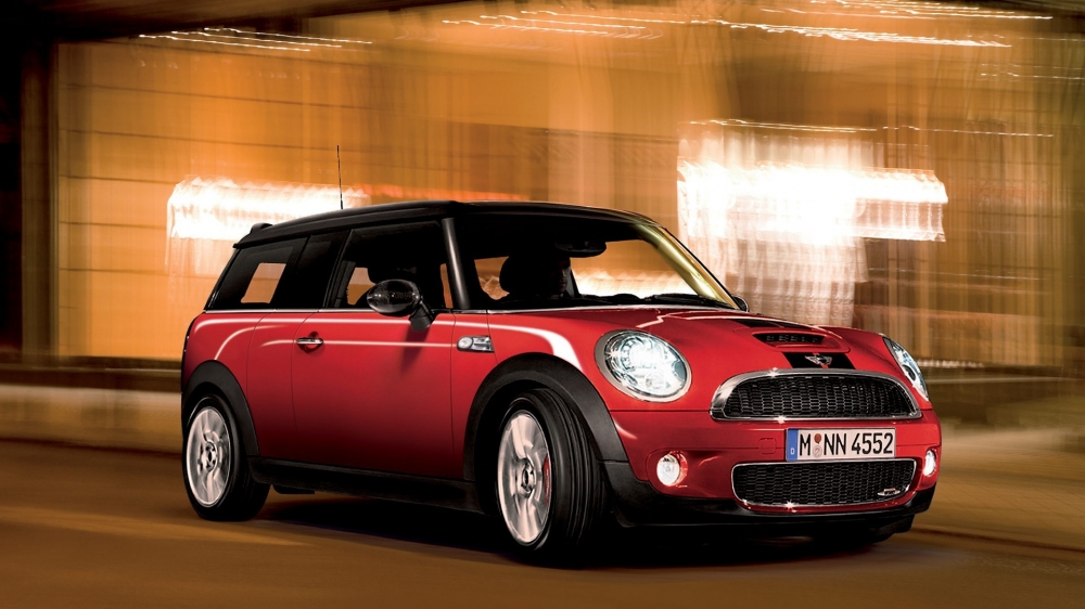 创新魅力休闲型轿车MINI Clubman桌面壁纸