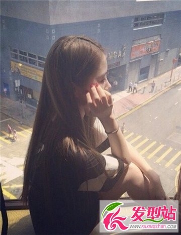 女生甜美可爱的长发发型 让你更加暖人心