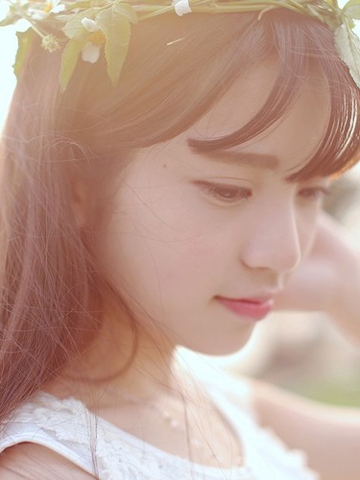清纯养眼的氧气美女户外唯美写真手机壁纸
