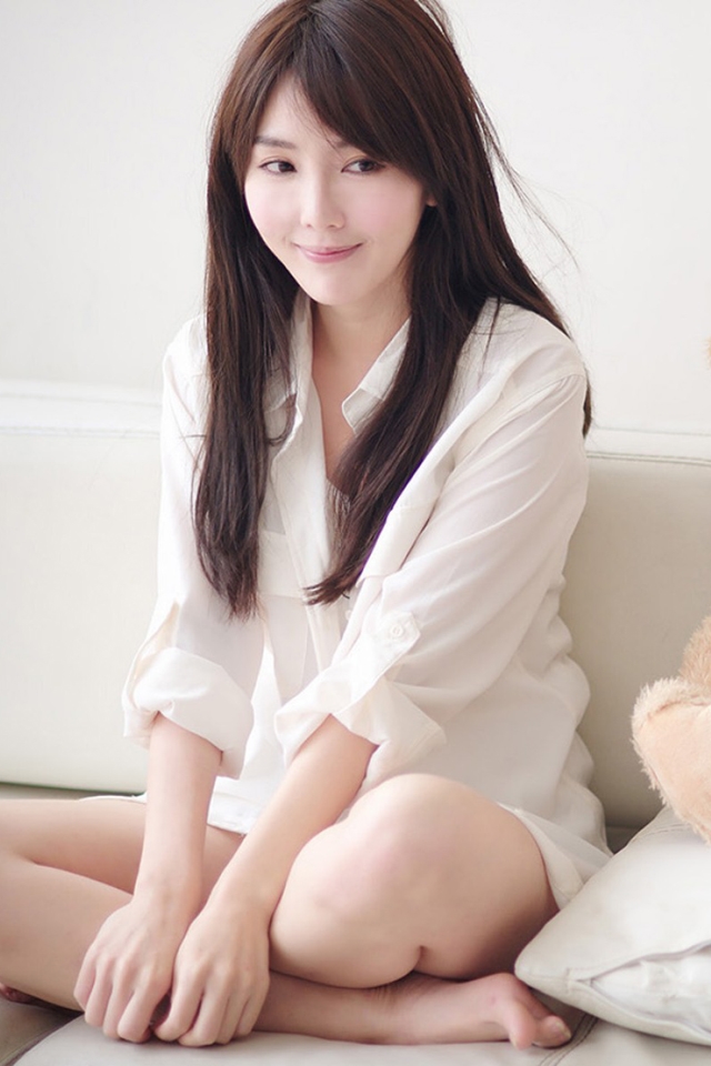 精选清纯美女性感居家写真手机壁纸下载